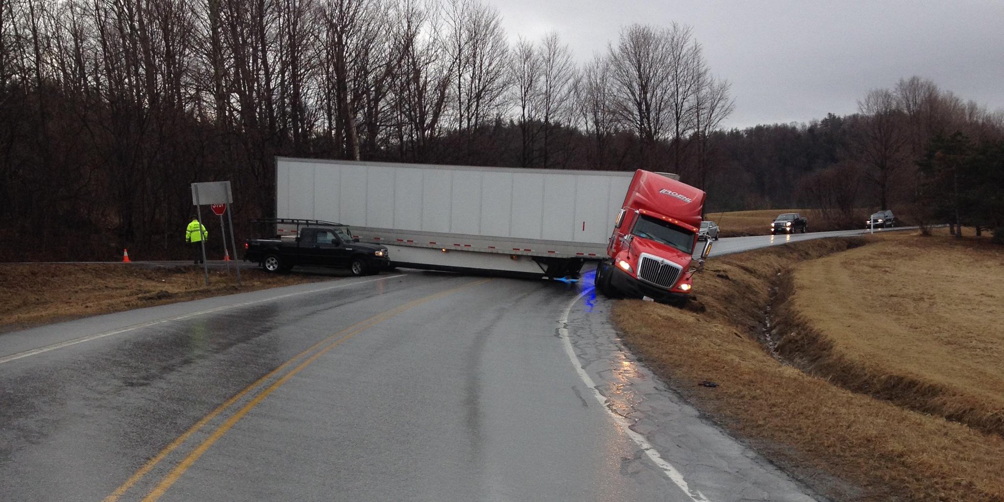 Vermont State Police on Twitter "Tractortrailer blocking VT Route 116 between SBCityVT and 