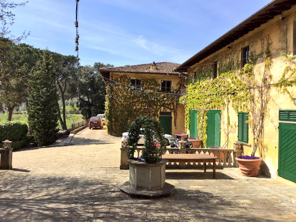 girlinflorence's tweet photo. Visiting Sting's Villa, Tenuta Il Palagio in Figline e Incisa #Valdarno, trying his buanco and rosato toscano #italy http://t.co/rhvMVYTSX5