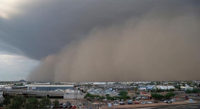 A3Noticias's tweet photo. La lluvia será en forma de barro este fin de semana en España por una nube de polvo africano http://t.co/NRQMQsgKQT http://t.co/HwZmZuZWho