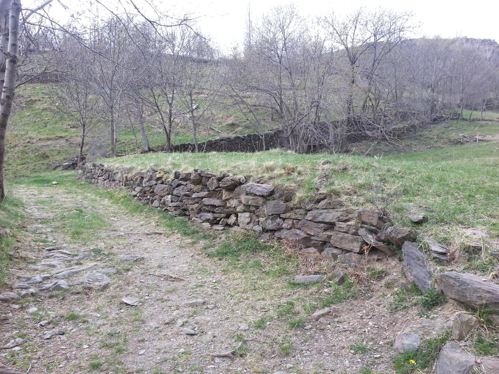 ContrastTrip's tweet photo. Paisajes de novela en la Vall d'Àssua. Pallars un viaje de Contraste. Disfrutralo con nosotros.@ContrastTrip http://t.co/Kak9CjPGNx