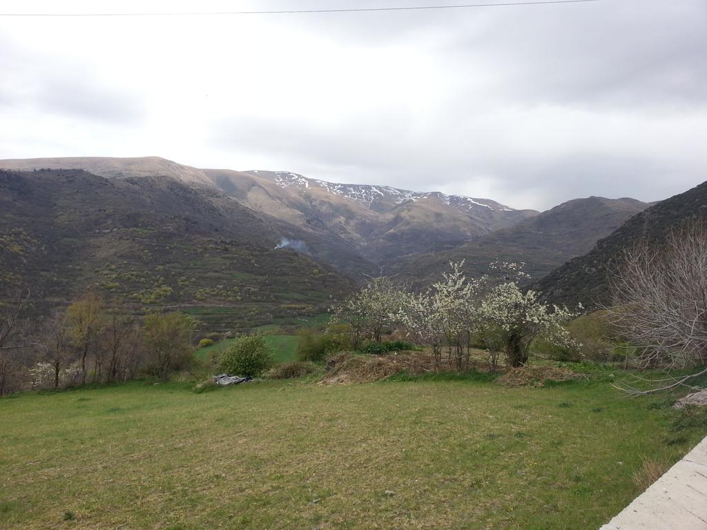 ContrastTrip's tweet photo. Paisajes de novela en la Vall d'Àssua. Pallars un viaje de Contraste. Disfrutralo con nosotros.@ContrastTrip http://t.co/Kak9CjPGNx