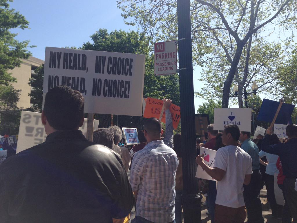 gabriellekarol's tweet photo. Protests to save for-profit Heald college outside CA AG office in #Sacramento http://t.co/ayXn37quDF
