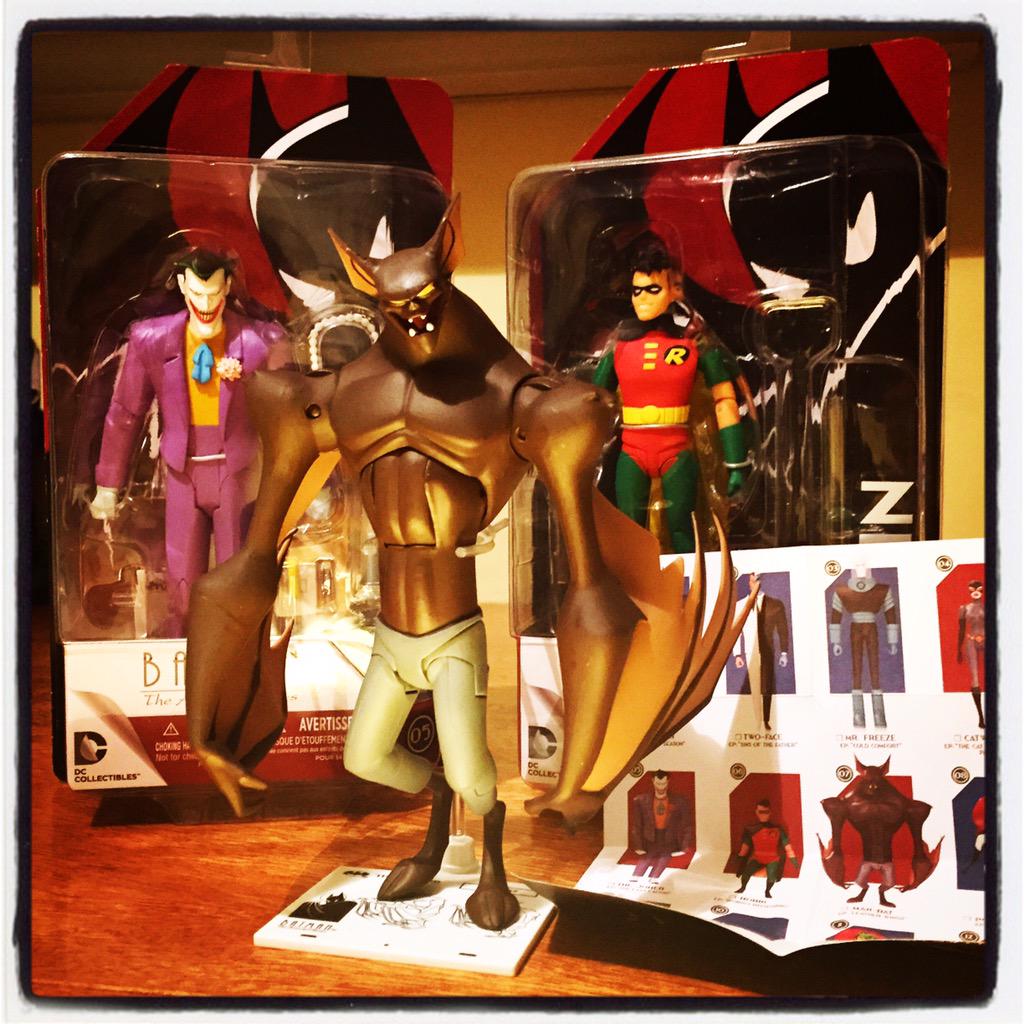 monkeybuttchew's tweet photo. New #Toys for the #WorkSpace #DCCollectibles #Batman #AnimatedSeries #ManBat #Joker #Robin #DesignOnPoint #DCComics http://t.co/AVtvmePkVN