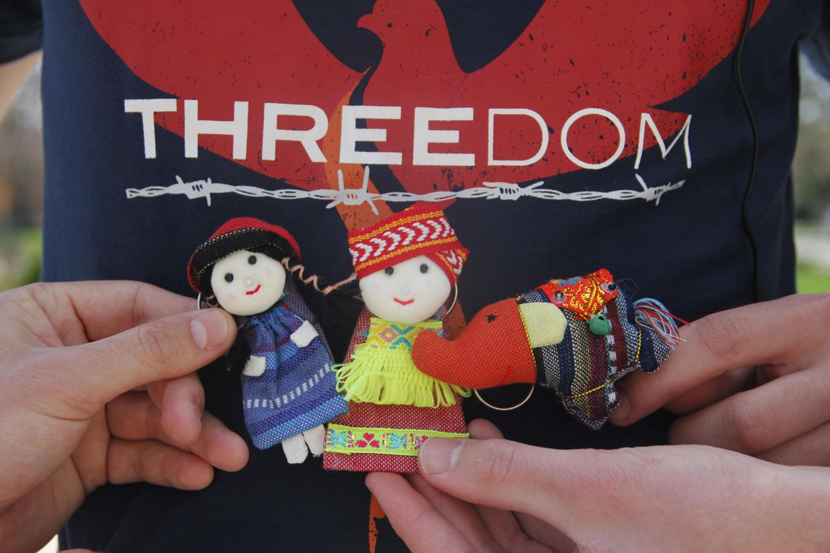 ThreedomFront's tweet photo. We love these beautiful keychains made in Vietnam! Thanks to @AVillagersHand for donating 100 of these! #RHD15 http://t.co/Iu8c8zh8yK