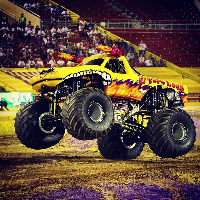 MonsterJam's tweet photo. .@beccamcdonough and El Toro Loco racing down the track at the Young Guns Shootout! #ElTor… http://t.co/7NhtMKiuo1 http://t.co/3ppBLgUqEB