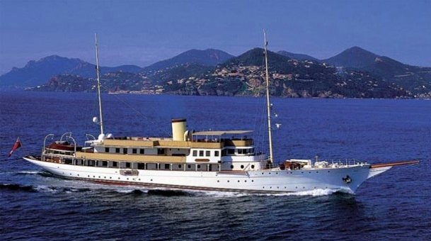 BOAT International tweet media