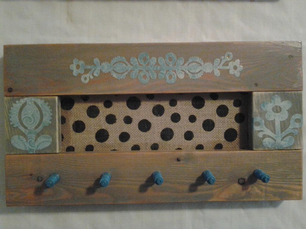 ReclaimCountry's tweet photo. Sneak peak! http://t.co/4Tmhl9Dcy9 will be at #LarrysOldTime #Tradedays #thisweekend #shopping #food #rusticchicdecor http://t.co/X1bmeL4zmz