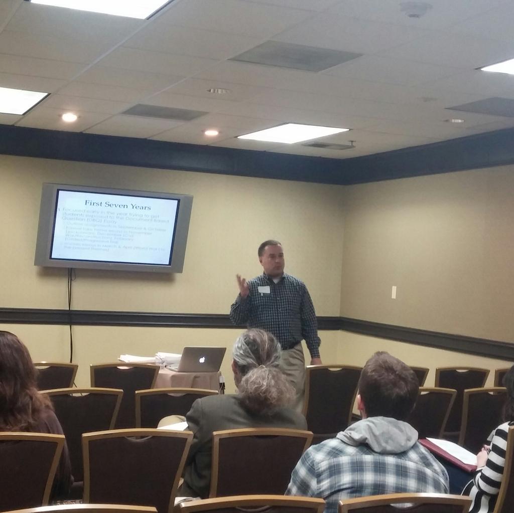 CoSocialStudies's tweet photo. @Brian_Traxler @SocialStudiesMN  presenting new AP framework #cosocialstudiesthefuture http://t.co/Ov6qPvni47