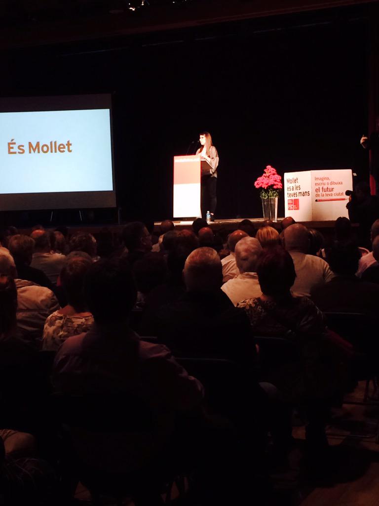 PSCMollet's tweet photo. La Maria ens diu que #mollet és "una ciutat amb ànima. Pel seu passat i pel seu futur" #orgullmollet #Monras http://t.co/4tt4dJqyPR
