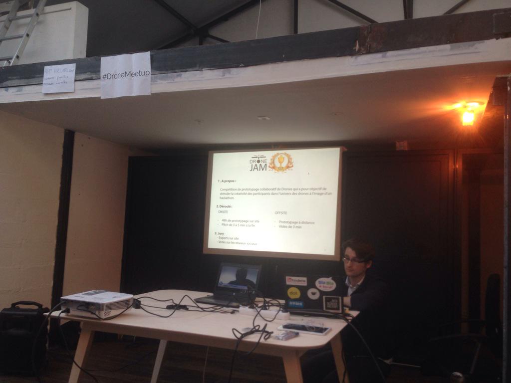 depitchsofian's tweet photo. .@cedricatangana en LIVE au #dronemeetup nous présente le #dronejam une compet de prototypage de #drone @drone_fest http://t.co/2NeIHcOSUI