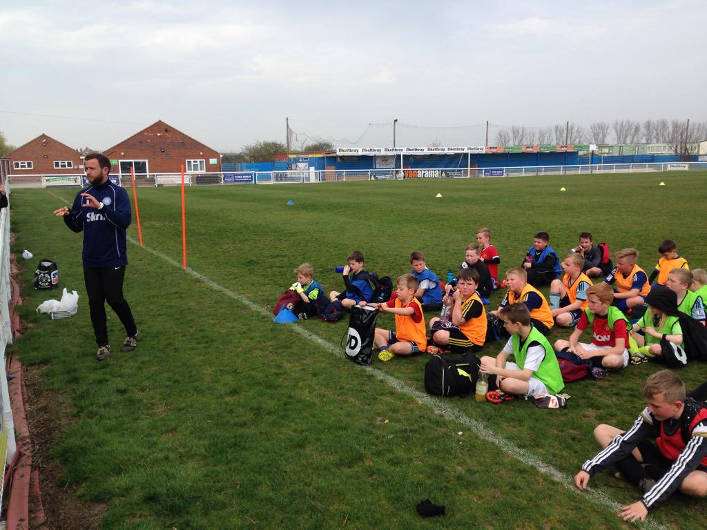 IgniteSoccer's tweet photo. Great week at @ConcordRangers Easter Soccer Camp! @GaryOgilvie representing us at a top semi pro club in England! http://t.co/BCxkI0HOjO