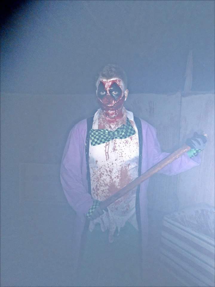 HorrorFreaQs's tweet photo. The Beginning 2013 @ The Horror House http://t.co/HCIneyu689