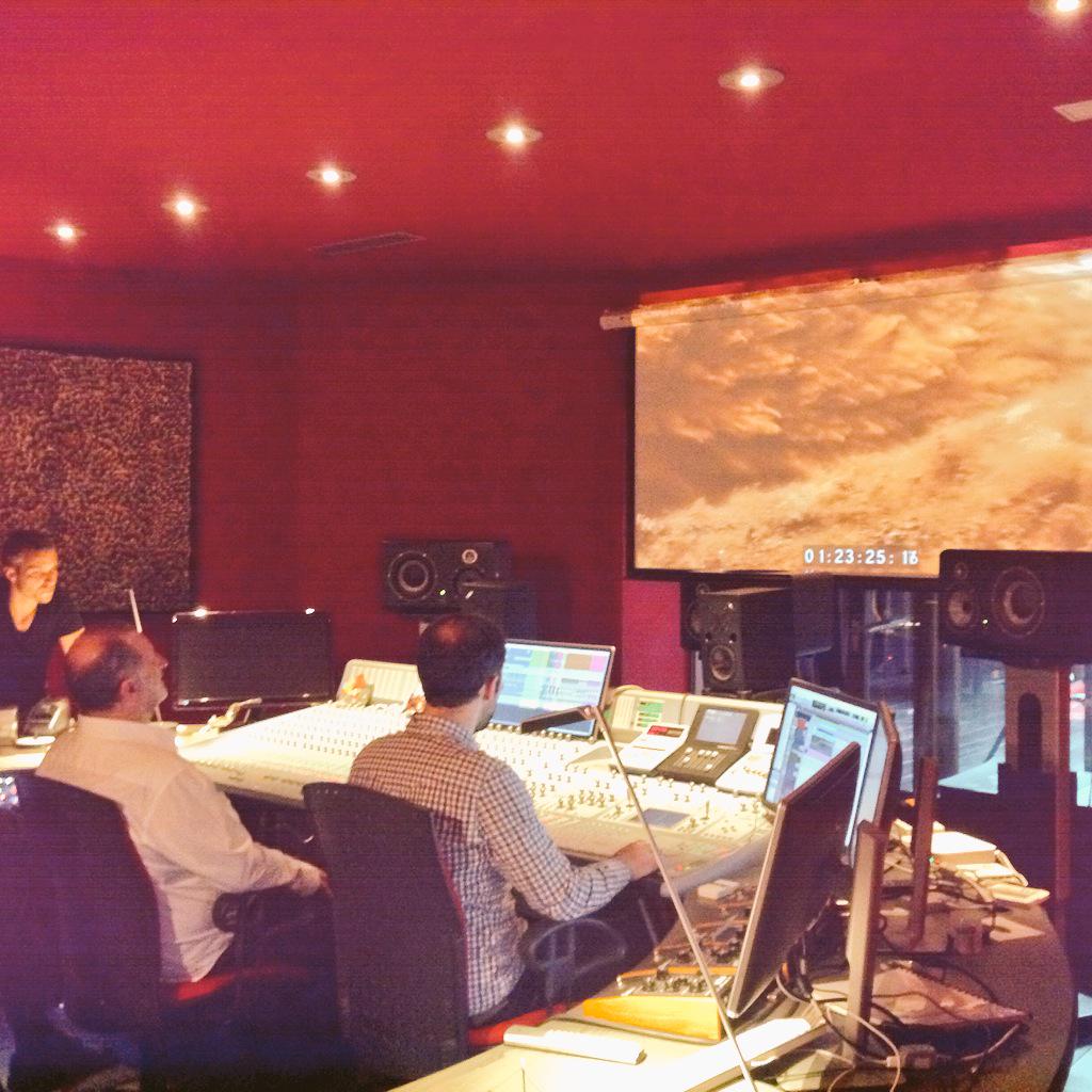 Yann_A_B's tweet photo. En direct du studio d'enregistrement avec mon ami Armand Amar, compositeur pour #HUMAN. http://t.co/jLKtGKTzrX