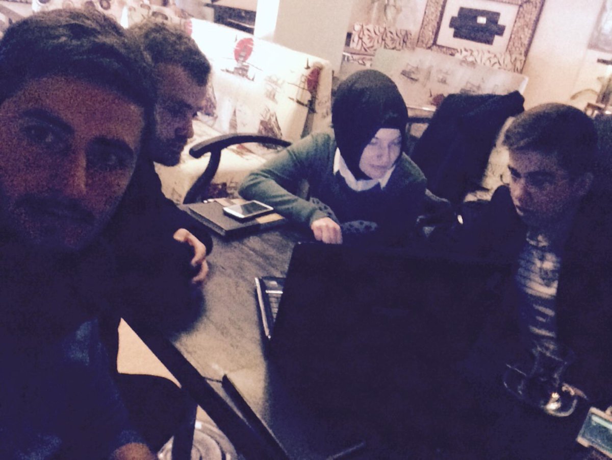 Eeb tasarımı eğitimi 😂 (@ Victorie Coffee in Kütahya) swarmapp.com/c/jYC76iznYRg