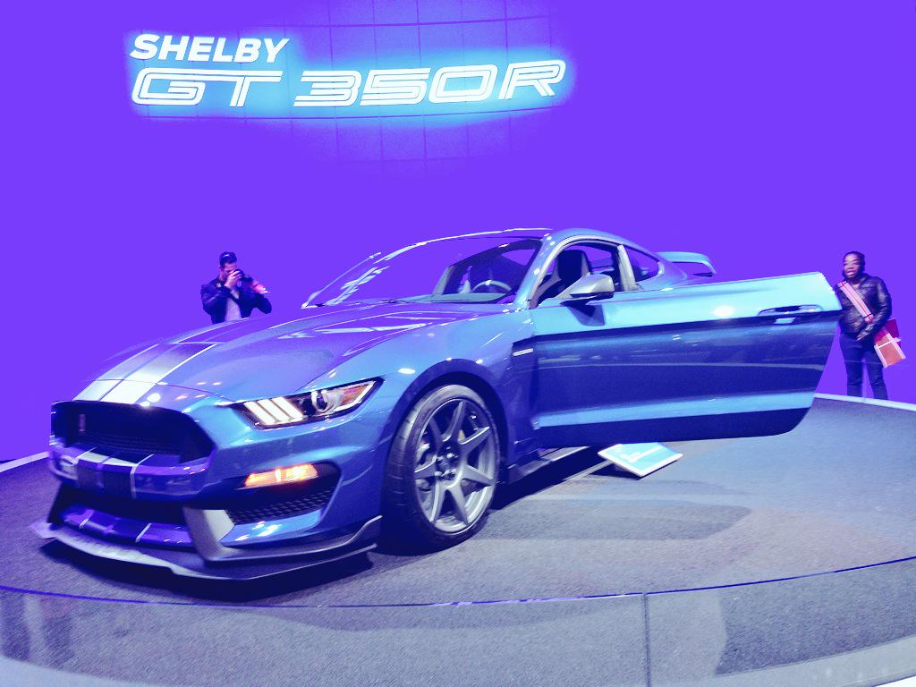 Ford_Brian's tweet photo. Fastest naturally-aspirated engine produced by #Ford AND it looks this good? Be still my heart #FordNYIAS #NYIAS http://t.co/jCFcjHNzd1