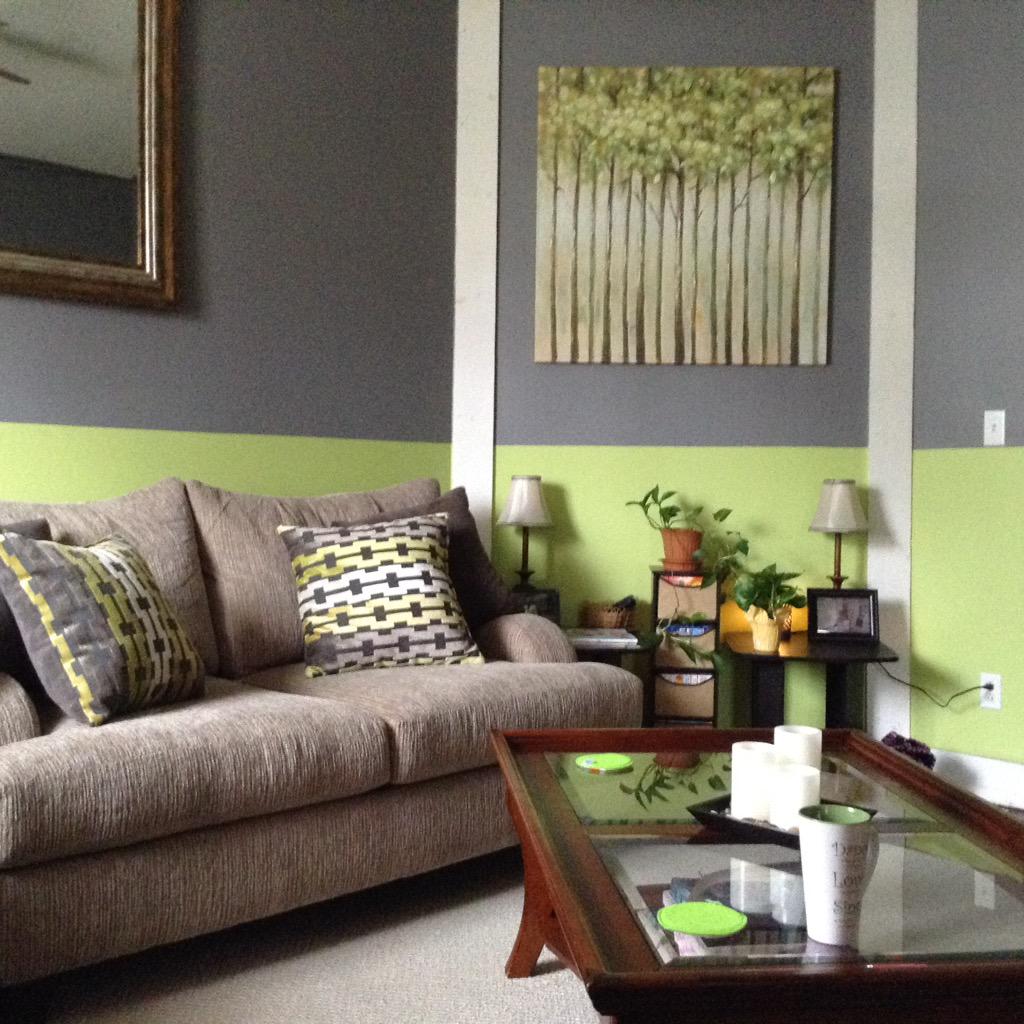 A part of my new living room! <a href="/UnkleRickyJames/">Troy Smith</a> and I make a great team!