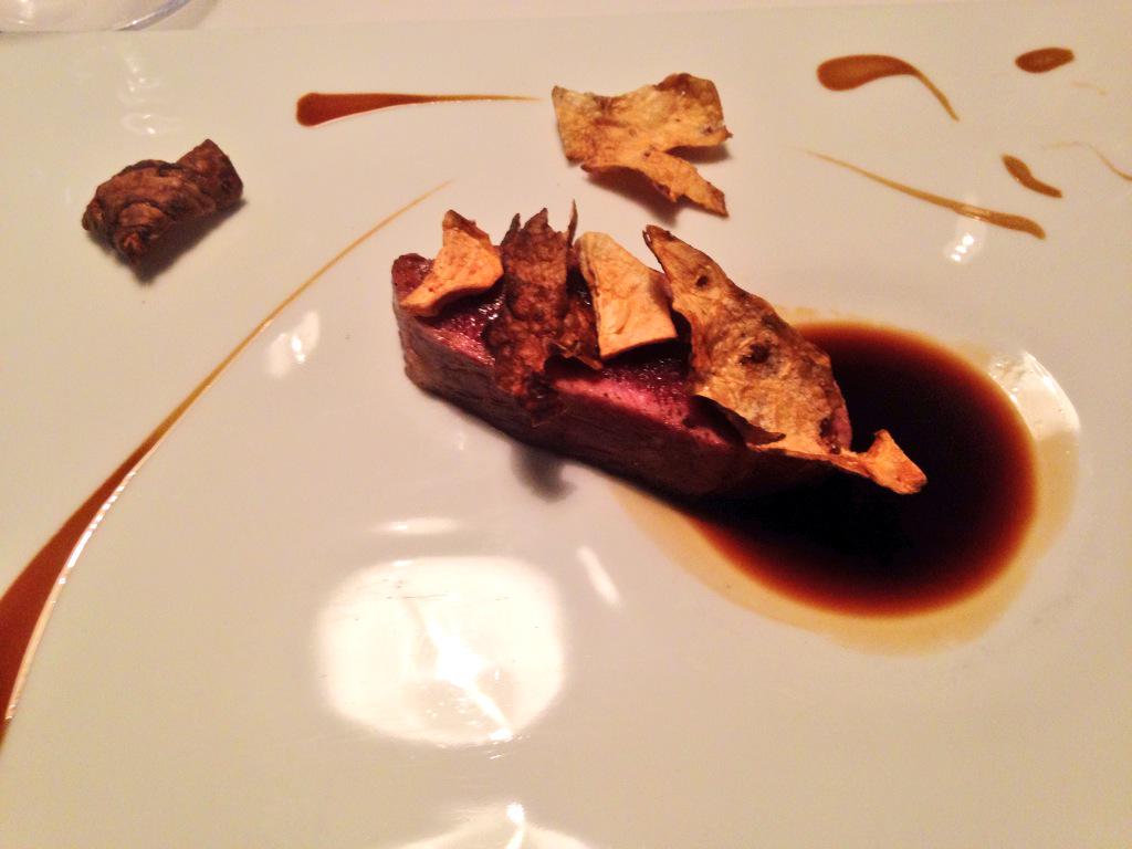 silviasoria's tweet photo. Presa maderas... Es sol en el plato! El gozo en la mesa! GRACIAS @QiqeDacosta @MRomeralo http://t.co/YnI6wzSFga