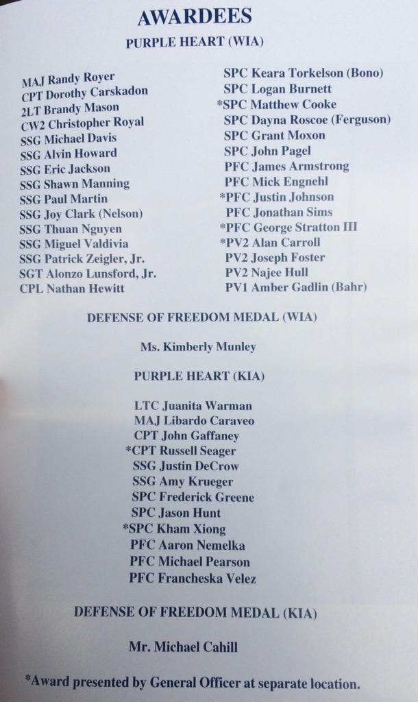 1stCavalryDiv's tweet image. #PurpleHeart, Defense of Freedom Medals presented at @forthood ceremony honoring victims/families of 2009 shooting