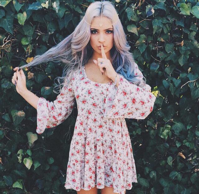 Httpqueexn's tweet image. Two can keep a secret if one of them is dead 💭🌸