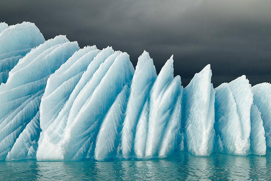 EverydayWow's tweet photo. Iceland, where ice meets water. http://t.co/HLeusESMW8