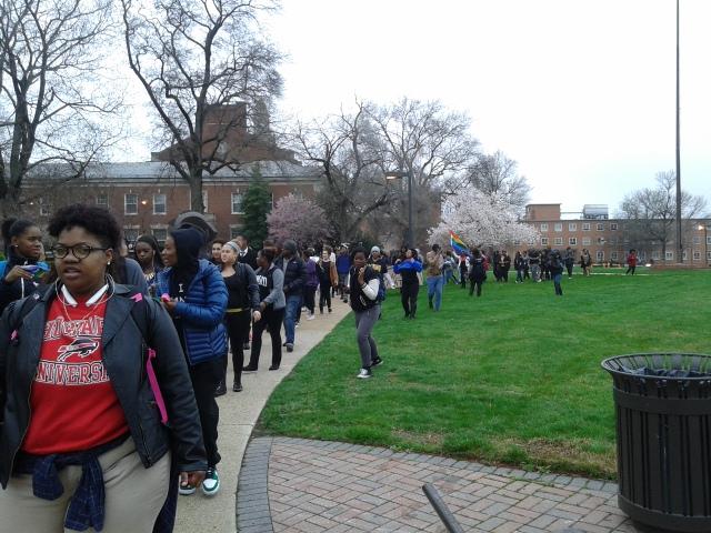 sadimmigrantkid's tweet photo. #HUUnited #ThinkMoor #BlackLoveMatters #BlackOut http://t.co/LUEUqPageY