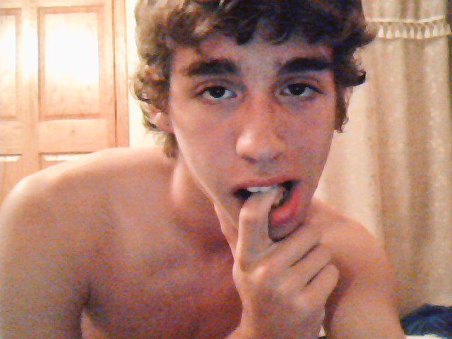 Horny as fuck!!😜 http://t.co/I6opkXFBz0