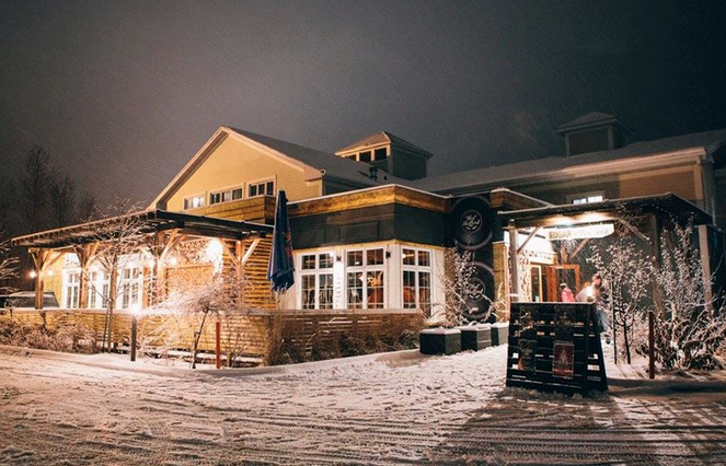 BromontCondo's tweet photo. After a long day of skiing, there is only one place: Edgar Hyperlodge! http://t.co/6MHiL1gVvS
