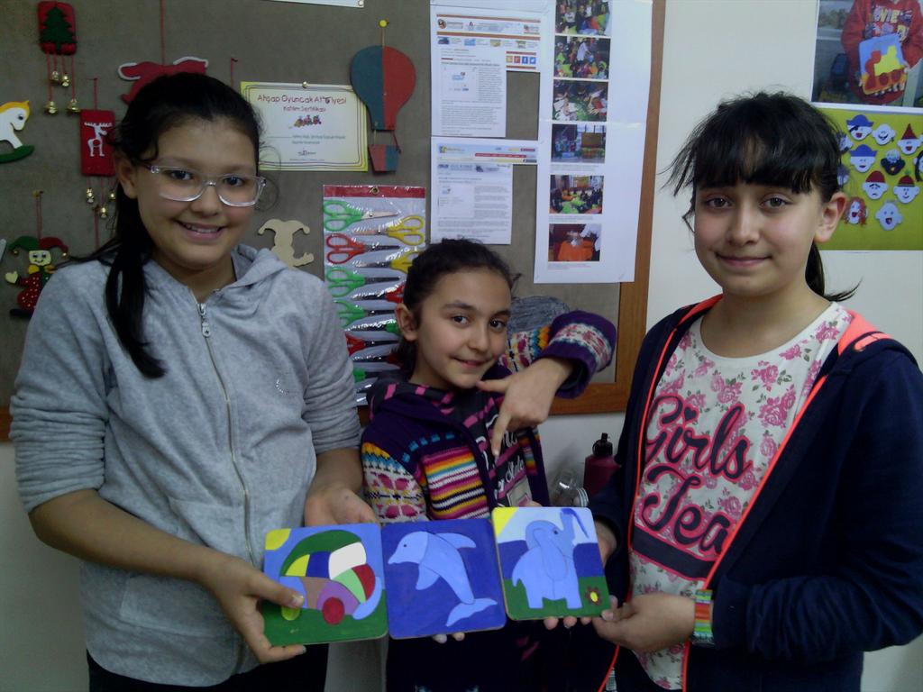 atolye's tweet photo. @sislibelediyesi 
Kuştepe' nin çocuklarıyla ahşap puzzle keyfi. http://t.co/acy7l4bltp