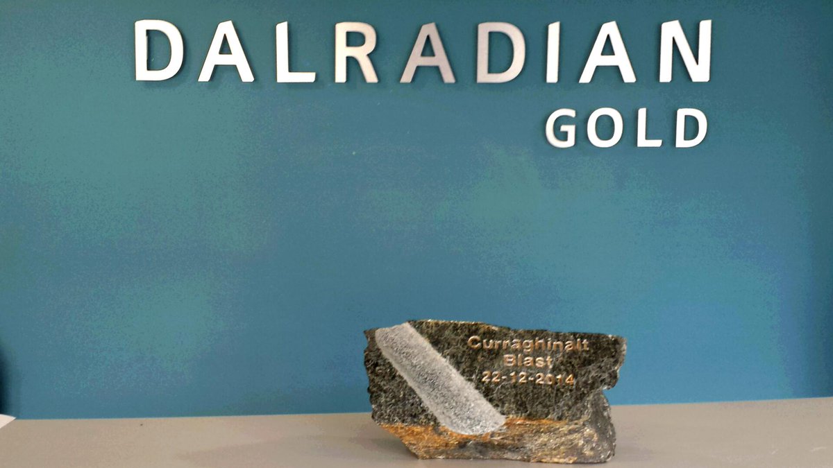 Gold_Note's tweet image. A rock taken from underground + engraved with date of first blast at Curraghinalt 22.12.14. Drill left an impression!