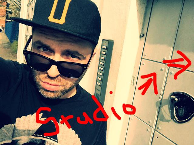 MarkusFeehily's tweet image. I'm going into this place to make some muzik with @jakwob #weekendvibez