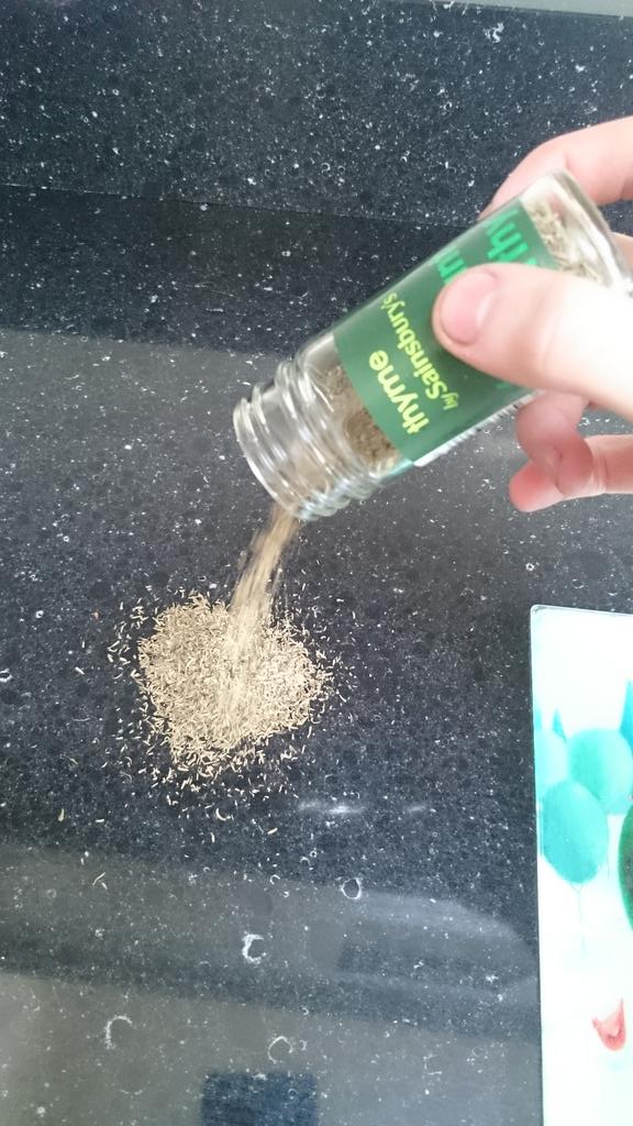 JoeboyMiller's tweet photo. Tell em don't waste my thyme http://t.co/TbpgDVh6Il