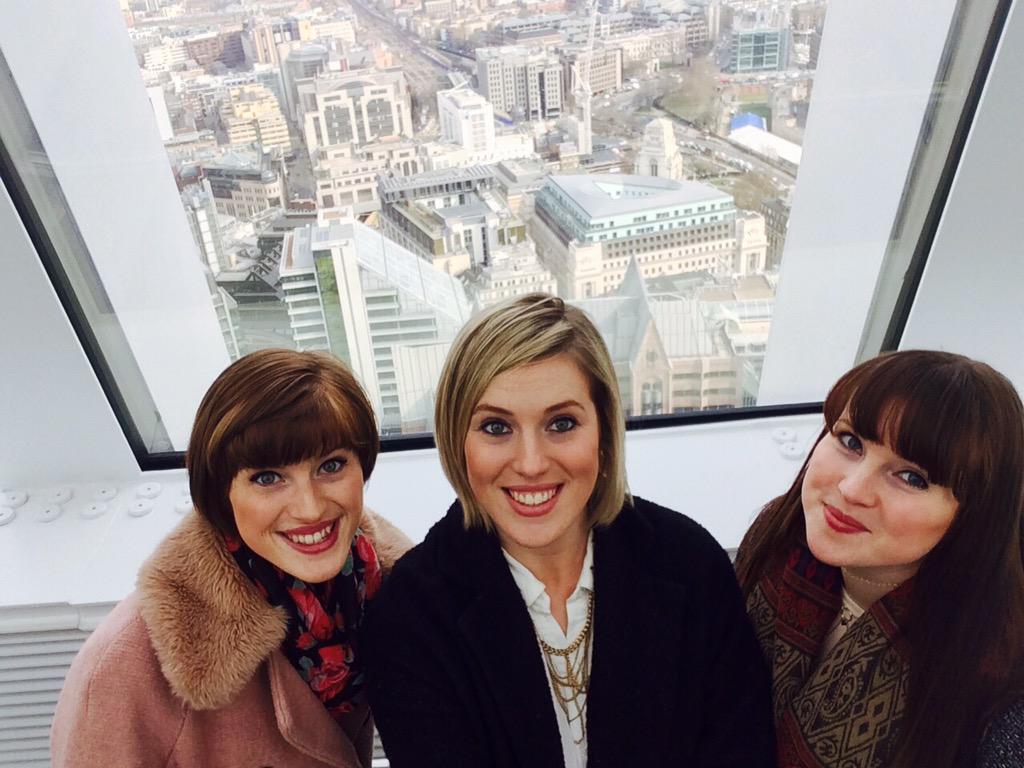 Jessica__Kate's tweet photo. Happy #NationalSiblingsDay @hannahherlihy and @aprilh6 ! Wouldn't swap you guys for anyone 😘 http://t.co/LgeAtWDWPJ