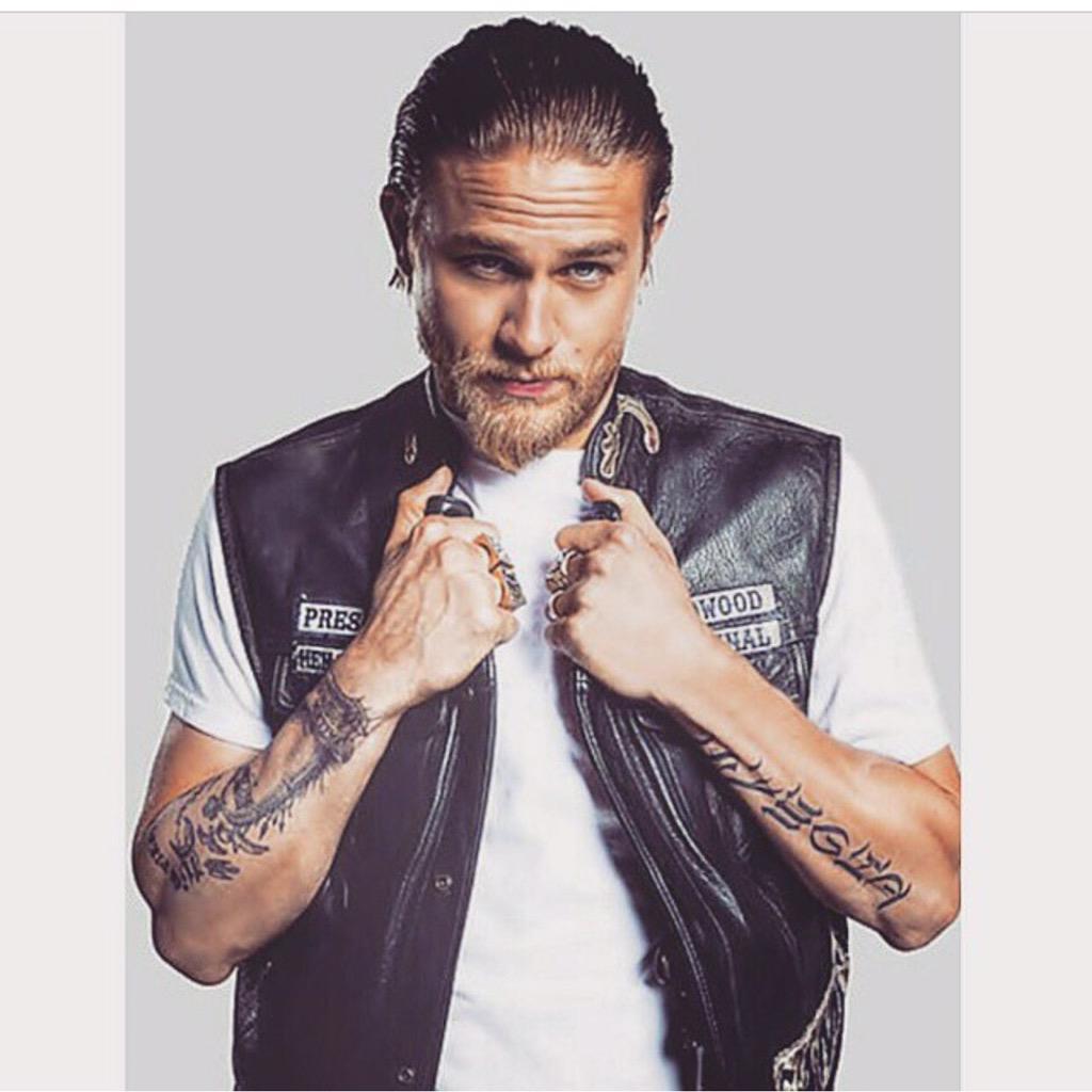 Happy birthday to the man of my dreams, the love of my life,Charlie Hunnam, love u sweet heart           
