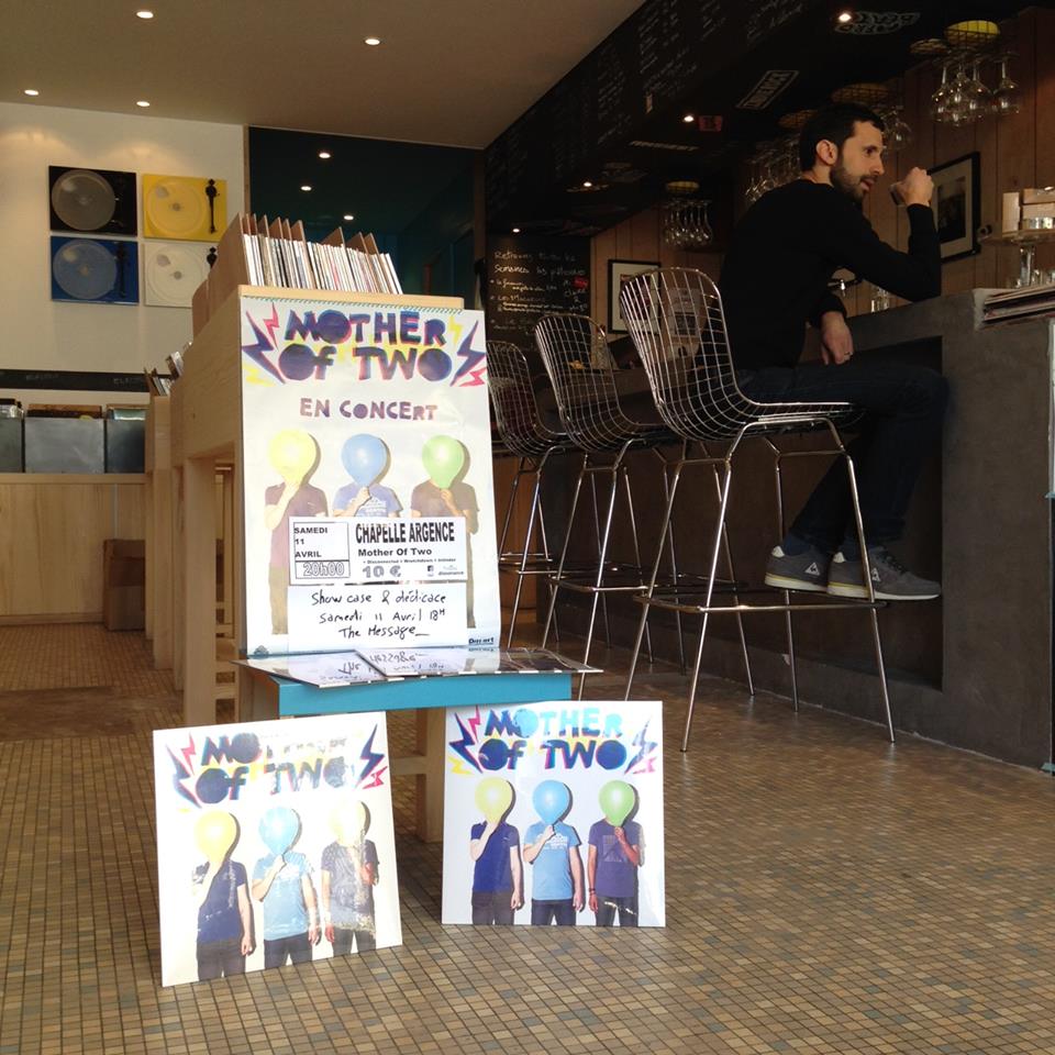 Demain concert à Troyes #atroisàtroyes ! festival Dixsonance. Et avant cela, en showcase au shop The Message à 18h :)