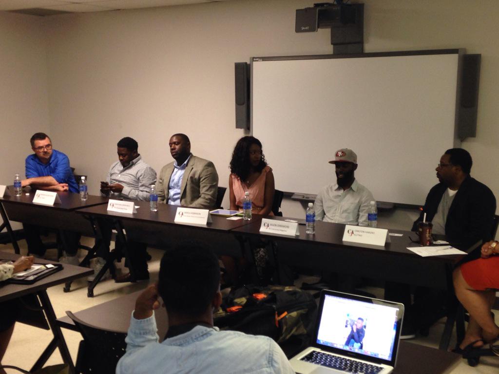 Journalistorian's tweet photo. @JamilaRobinson @CarltonHargro @outonfilm @BrandenLSK @MrLandrum31 @BEingJWrite talks #journalism #CDFSuccess #CAUMMA http://t.co/JKsi2DkCF7