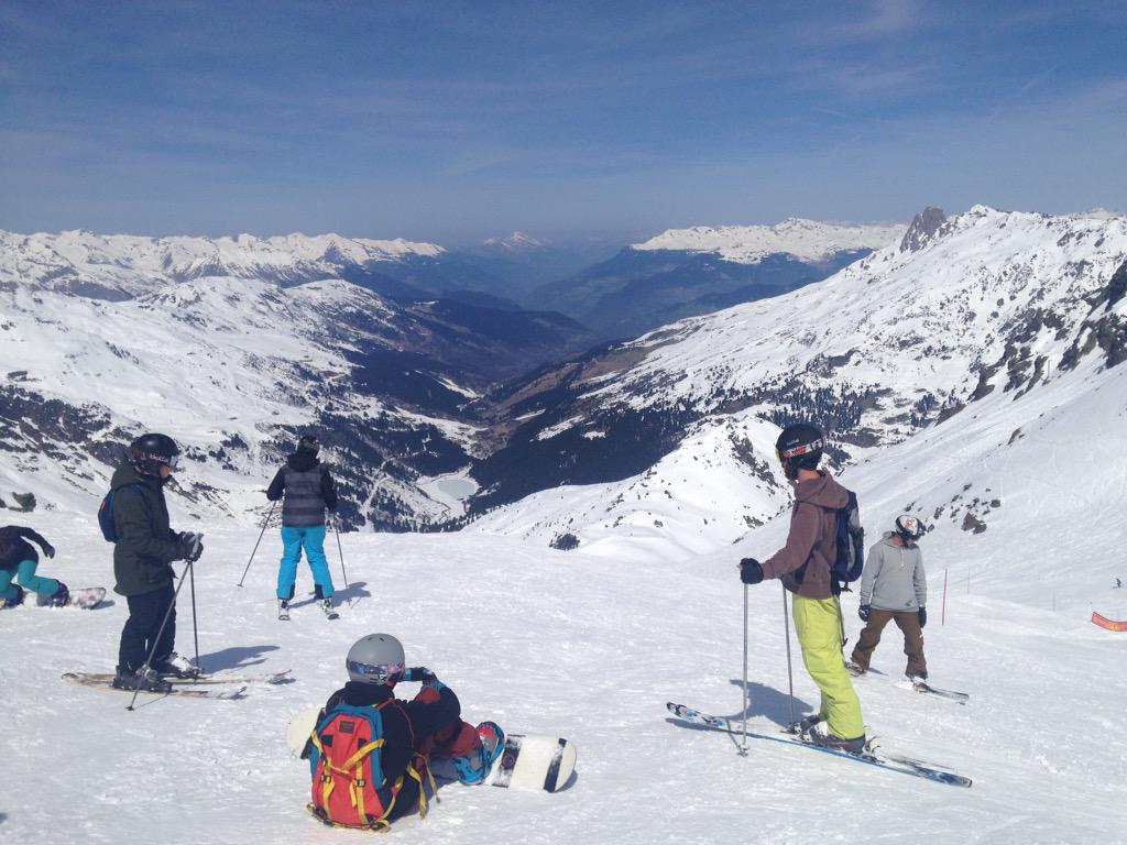 TroisCoeur's tweet photo. Amazing day with the @AlpineActionski crew today #meribel #skiing #skiseason http://t.co/6fZNuTASz1