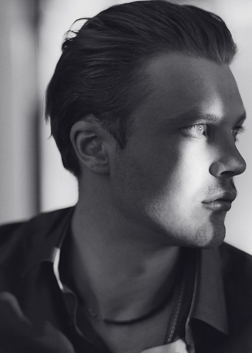 Happy birthday, Michael Pitt !! 