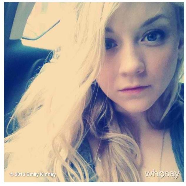 BORING, what should i do? <a href="/TWDglenn/">Glenn Rhee</a> <a href="/_LastDixon/">Daryl Dixon</a> @converse_hutch ❤😱