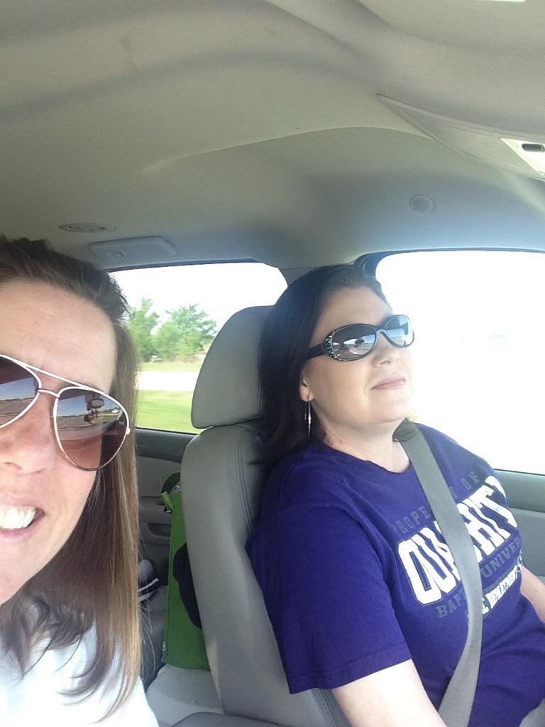 MomaKnowles's tweet photo. Road trip to watch Emmy and J play this weekend. #ATUSoftball #obusoftball @janeedogg @emacuna http://t.co/GrD6HCAJWg
