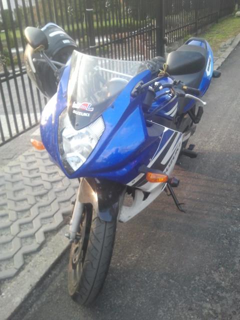 Danon_28's tweet photo. Nuda, jeździmy z brudną Suzi #suzuki #sezon http://t.co/3olD1PwBfL