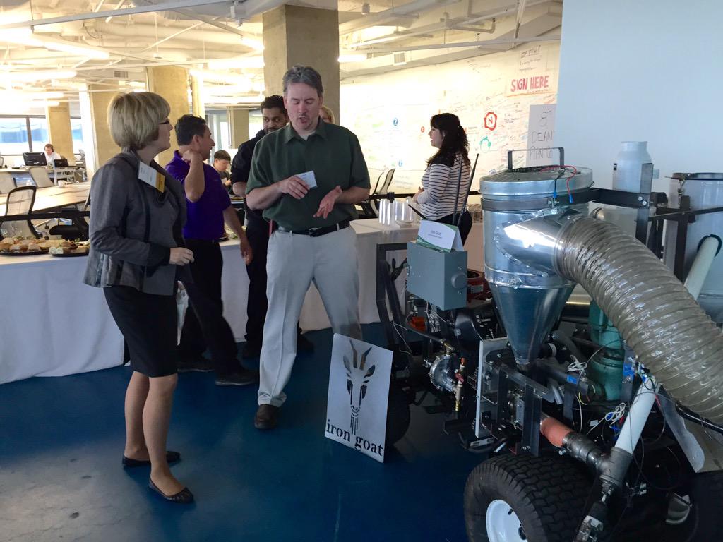 MasonBusinessAL's tweet photo. Dean @NutterSarah with one of our Finalist (Iron Goat) #MasonInnovation http://t.co/whxapF8Vsa