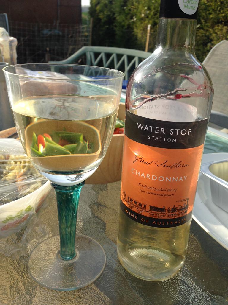 liz_graham1966's tweet photo. Perfect start to the weekend #wine #bbq #finallyrelax http://t.co/AnQGmW1kog