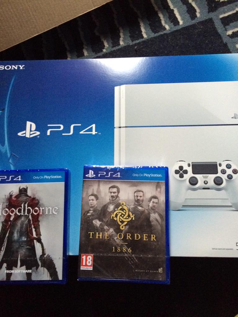 robstafut's tweet image. All them bloodborne streams has made me buy a ps4 Nick please carry on playing it @Nick28T