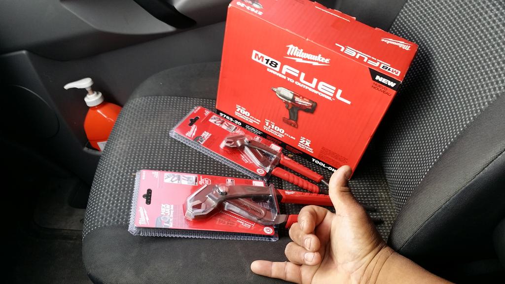 yurmomashouse's tweet image. @MilwaukeeTool #adding2mycollection