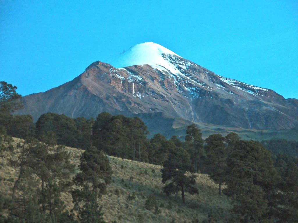 Conyuri's tweet photo. No hay tiempo mejor aprovechado cómo cuando vas hacer lo que te apasiona.
Rumbo al #PicoD Orizaba
#VaQueVaPorLeón http://t.co/nmGeHUxLfQ