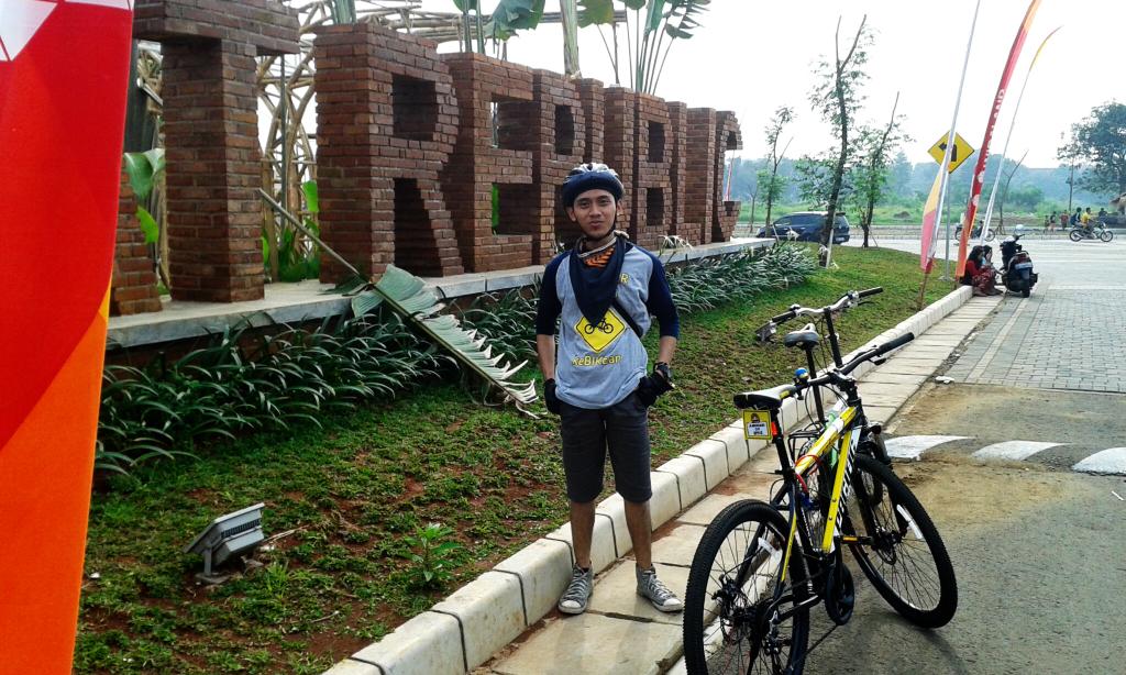 jamal_YRMC's tweet photo. Cerita nya..lg so cool nih.. http://t.co/AEX3Yzo2Wm