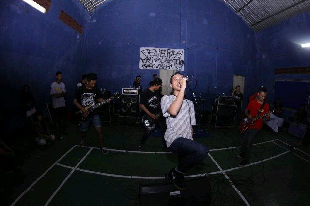 RivendellHc's tweet photo. Matursuwun sukoharjo hardcore http://t.co/LaQeKMQzxo