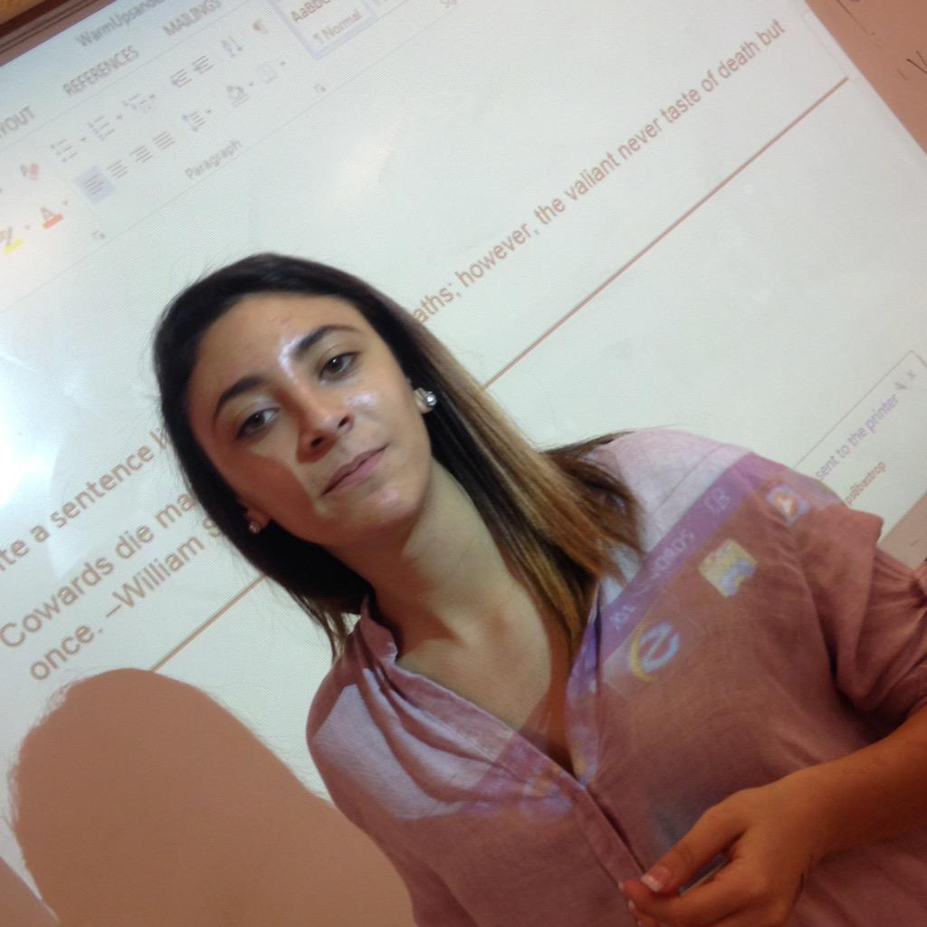 mackenzie__O2l's tweet image. @HusseiniZahra love you to zahra😘😂