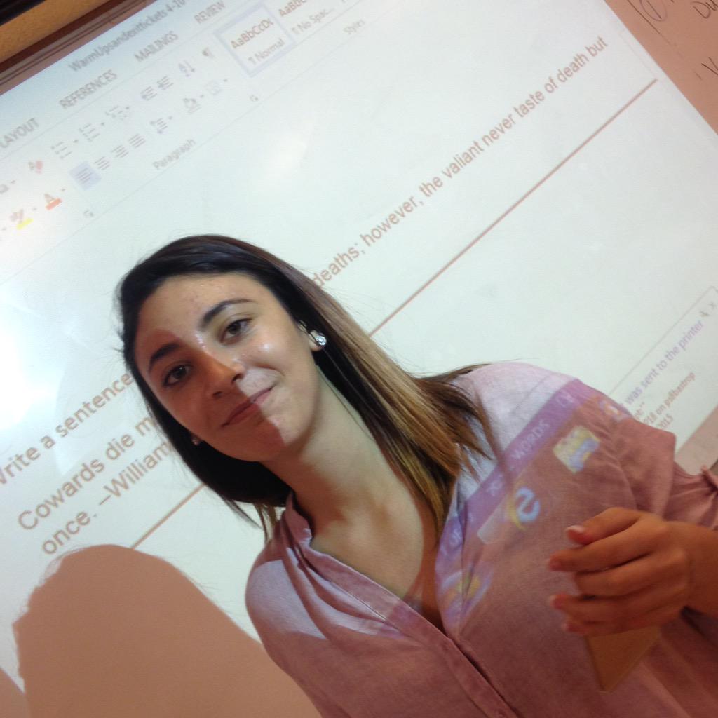 mackenzie__O2l's tweet image. @HusseiniZahra love you to zahra😘😂