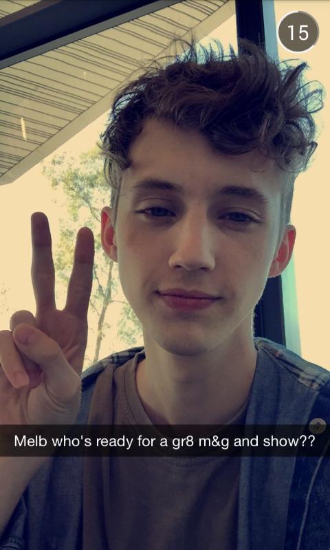 YouTuberCaption's tweet image. I SEE TRONNER